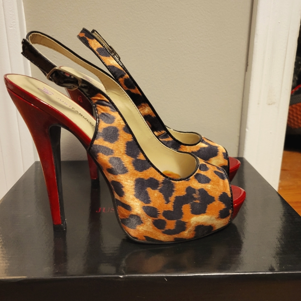 Just Fab leopard print heels